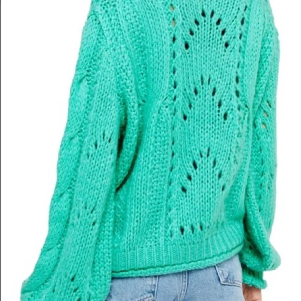 ✨ Topshop Shell Turquoise Sweater✨ - Picture 4 of 9